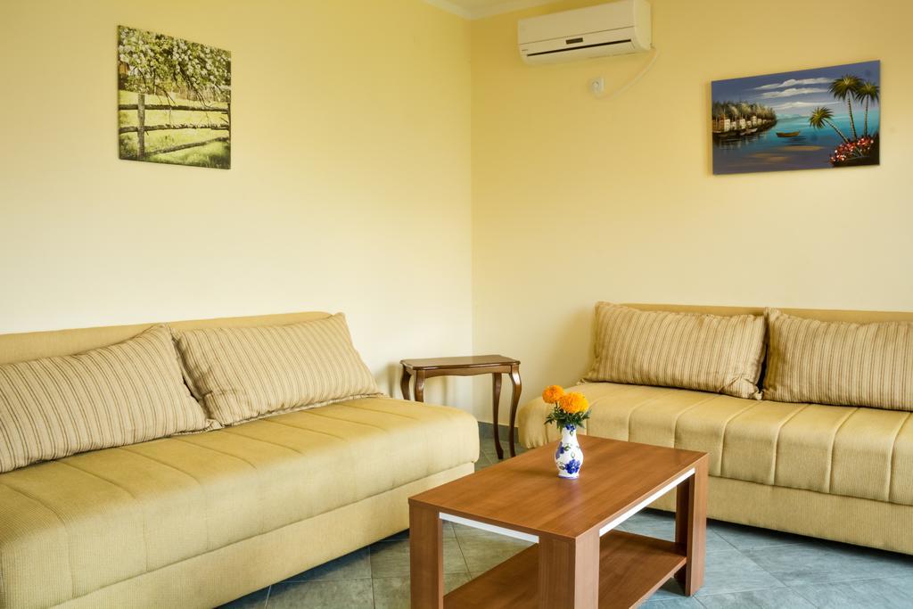 Apartmani Stanovcic Donji Morinj Ngoại thất bức ảnh